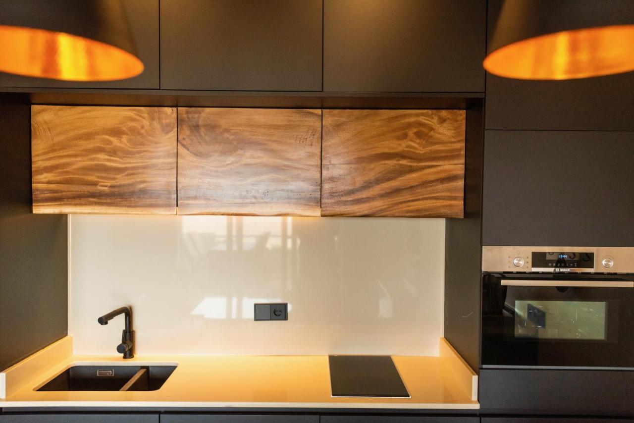 Lances Beach Penthouses タリファ エクステリア 写真