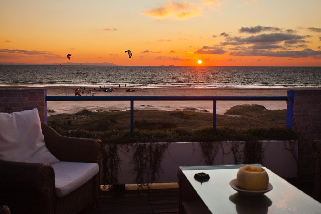 Lances Beach Penthouses タリファ エクステリア 写真