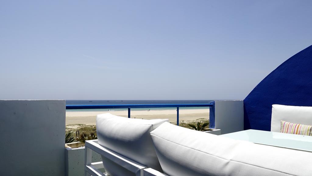 Lances Beach Penthouses タリファ エクステリア 写真
