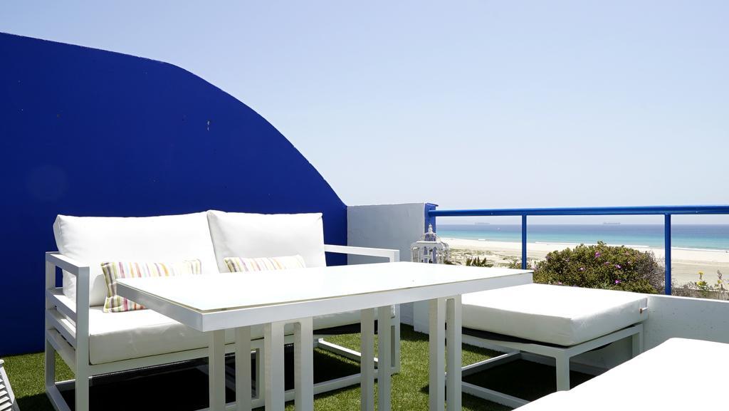 Lances Beach Penthouses タリファ エクステリア 写真
