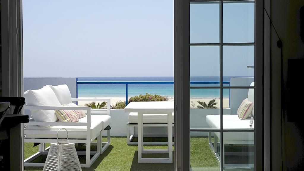 Lances Beach Penthouses タリファ エクステリア 写真