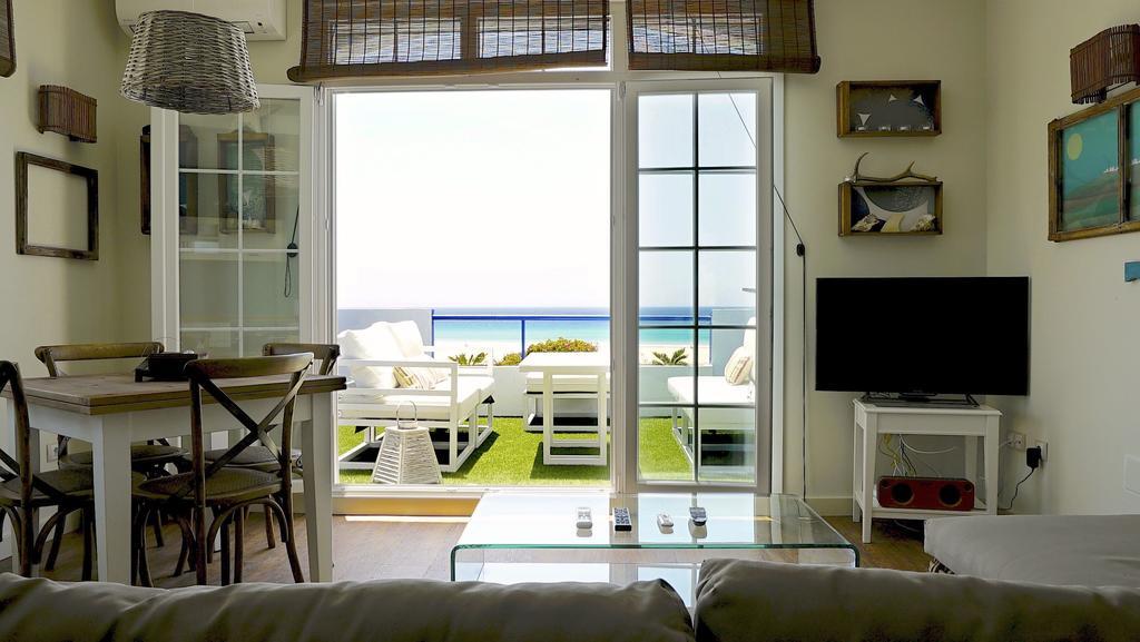 Lances Beach Penthouses タリファ エクステリア 写真