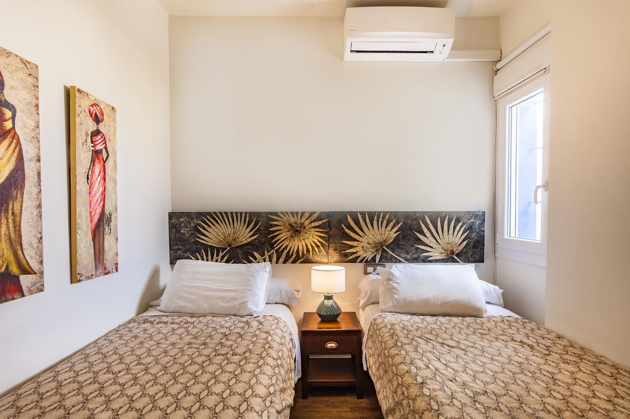 Lances Beach Penthouses タリファ エクステリア 写真