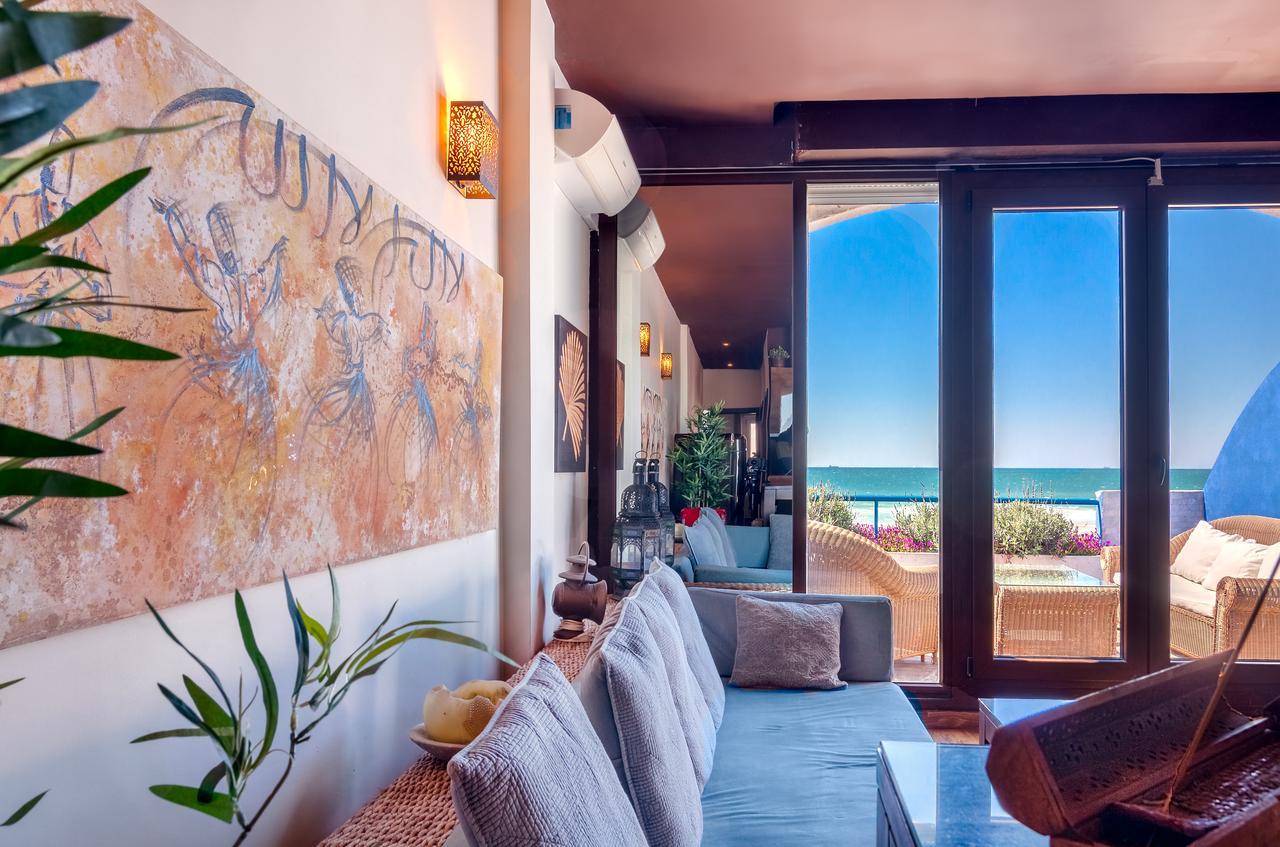 Lances Beach Penthouses タリファ エクステリア 写真